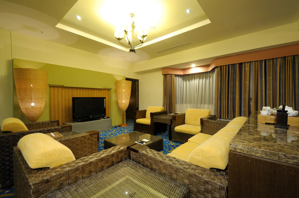 Hoya Resort, Wuling Heping  Buitenkant foto