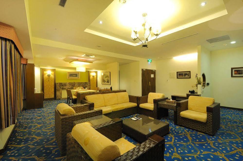 Hoya Resort, Wuling Heping  Buitenkant foto