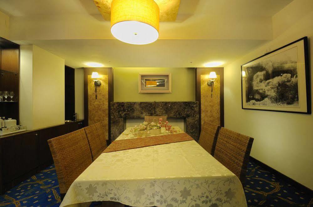 Hoya Resort, Wuling Heping  Buitenkant foto